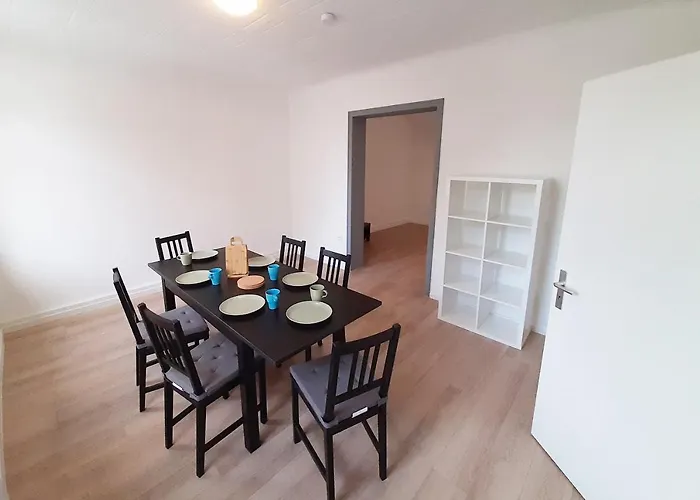 Workers In Lejlighed *